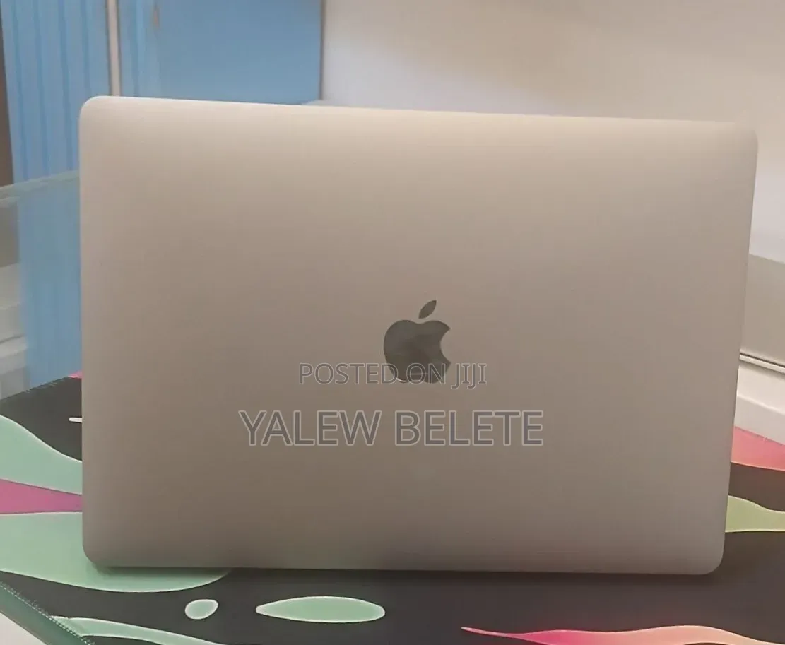 New Laptop Apple MacBook Pro 2020 M1 8GB Apple M1 SSD 256GB