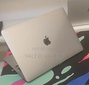 New Laptop Apple MacBook Pro 2020 M1 8GB Apple M1 SSD 256GB