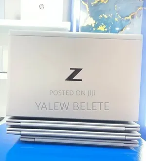 New Laptop HP ZBook Firefly G8 16GB Intel Core i7 SSD 512GB