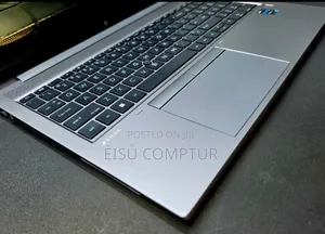 New Laptop HP ZBook Studio G8 16GB Intel Core i5 SSD 512GB