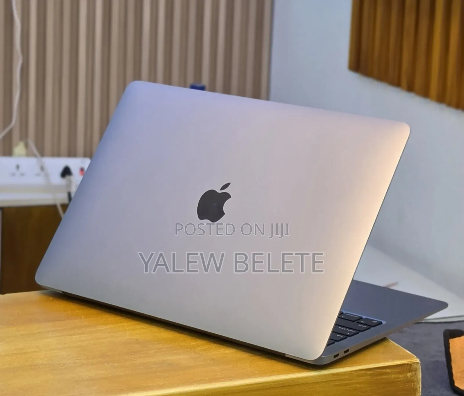 New Laptop Apple MacBook Air 2020 M1 16GB Apple M1 SSD 512GB