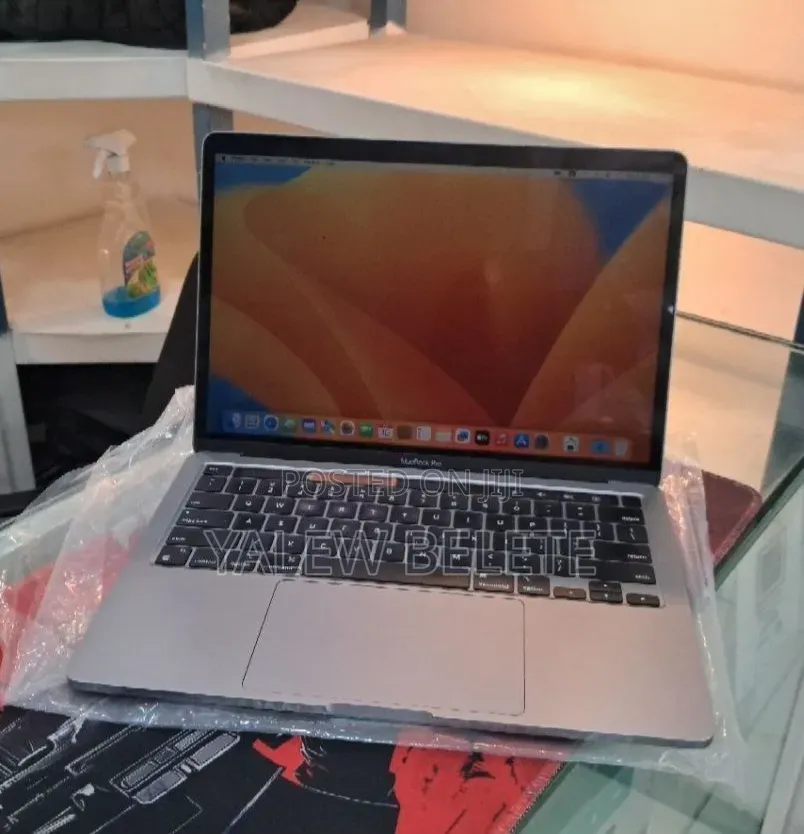 New Laptop Apple MacBook Air 2020 M1 16GB Apple M1 SSD 256GB