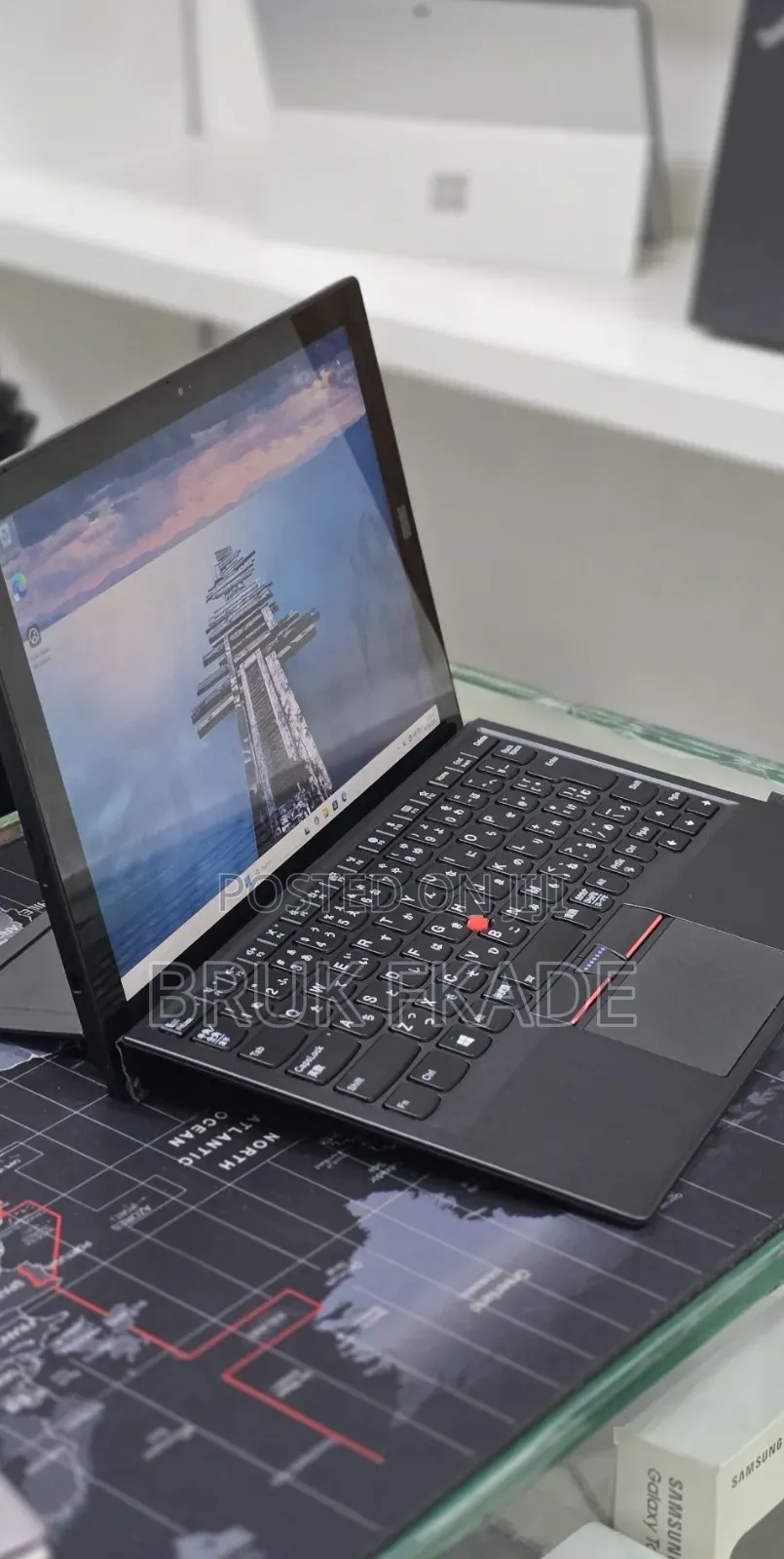 New Laptop Lenovo ThinkPad Yoga 8GB Intel Core i5 SSD 256GB
