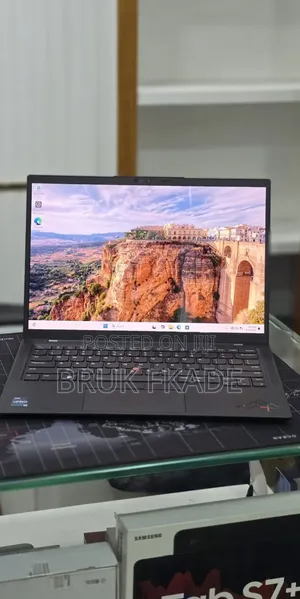 New Laptop Lenovo ThinkPad X1 Carbon 16GB Intel Core i7 SSD 512GB