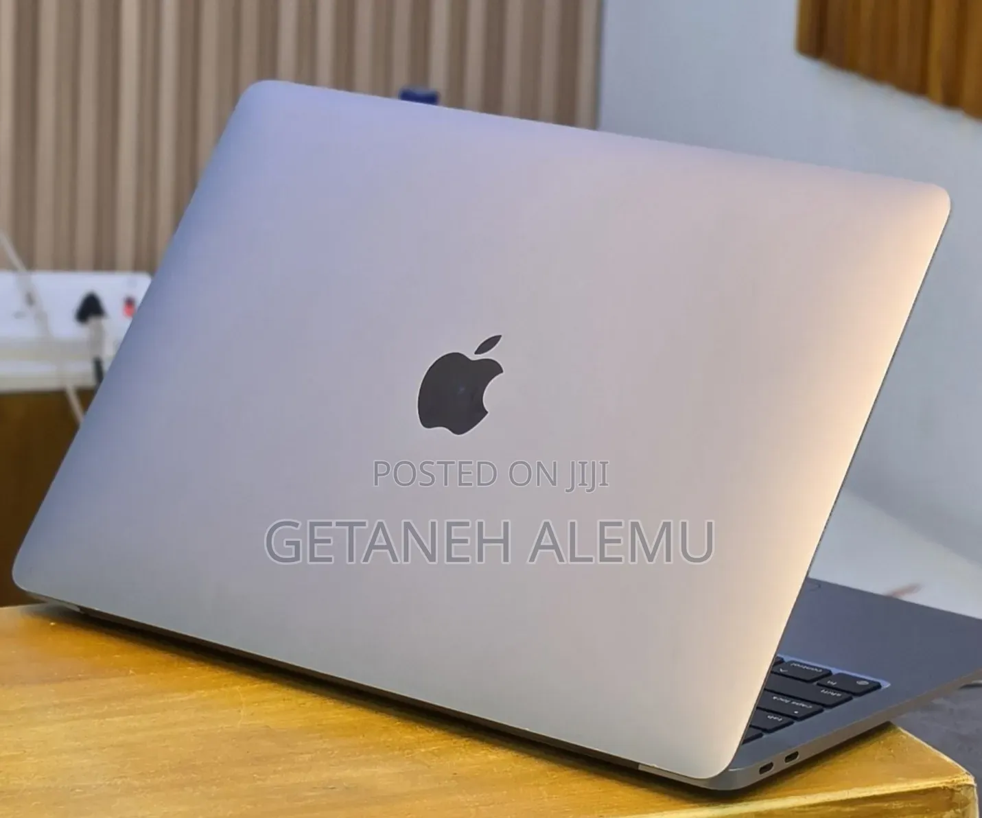 New Laptop Apple MacBook Air 2020 M1 16GB Apple M1 SSD 512GB