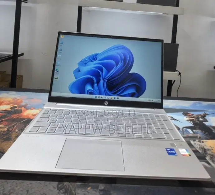 New Laptop HP Stream Notebook 16GB Intel Core i7 SSD 512GB