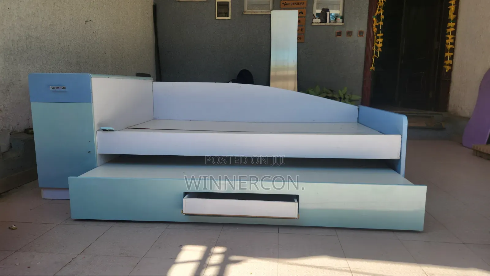 2 in 1 Bed With Drawer