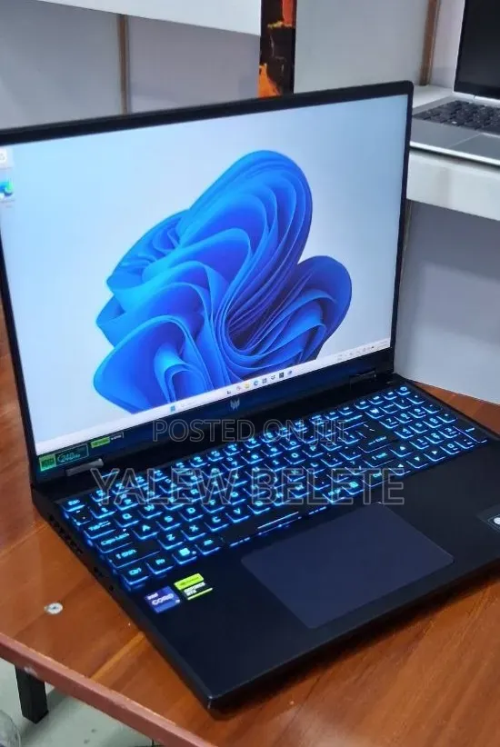 New Laptop Acer Predator Helios 16 16GB Intel Core i9 SSD 1T
