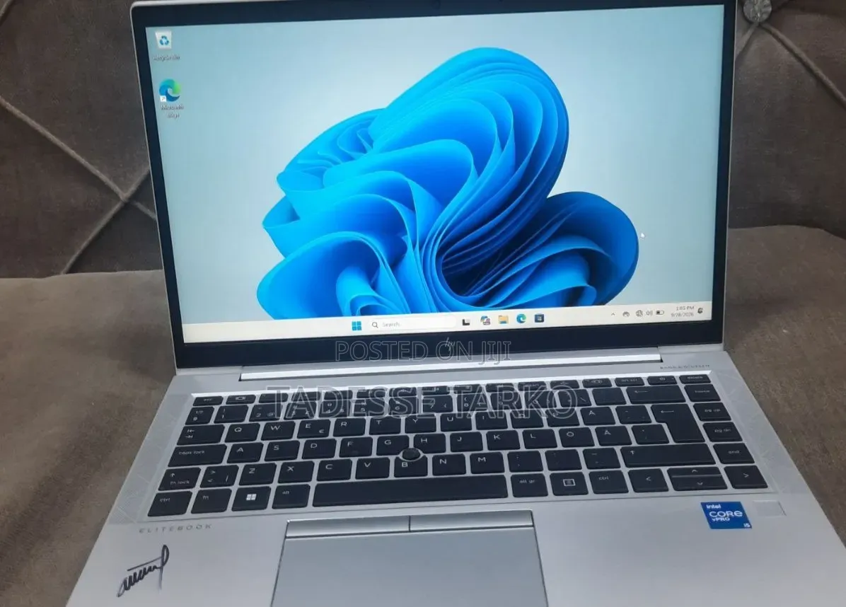 New Laptop HP EliteBook 840 G8 16GB Intel Core i5 SSD 512GB