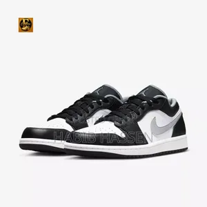 Air Jordan 1 Low "Black/White/Particle Grey"