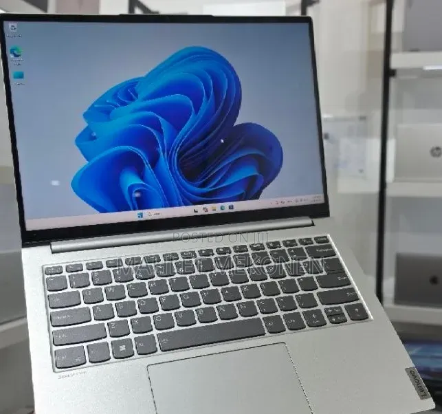 New Laptop Lenovo IdeaPad 130 16GB Intel Core i7 SSD 512GB