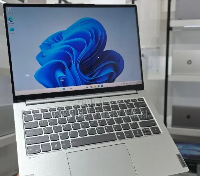 New Laptop Lenovo IdeaPad 130 16GB Intel Core i7 SSD 512GB
