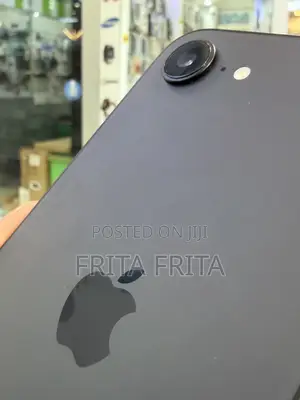 Apple iPhone 16e 128 GB Black