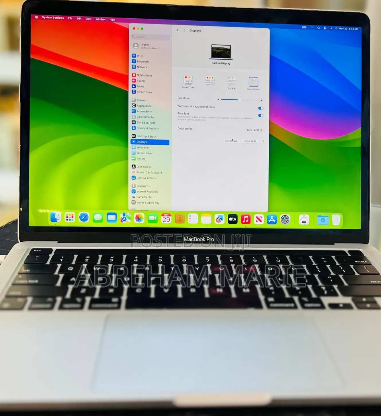 New Laptop Apple MacBook Pro 2021 M1 8GB Apple M1 Pro SSD 256GB