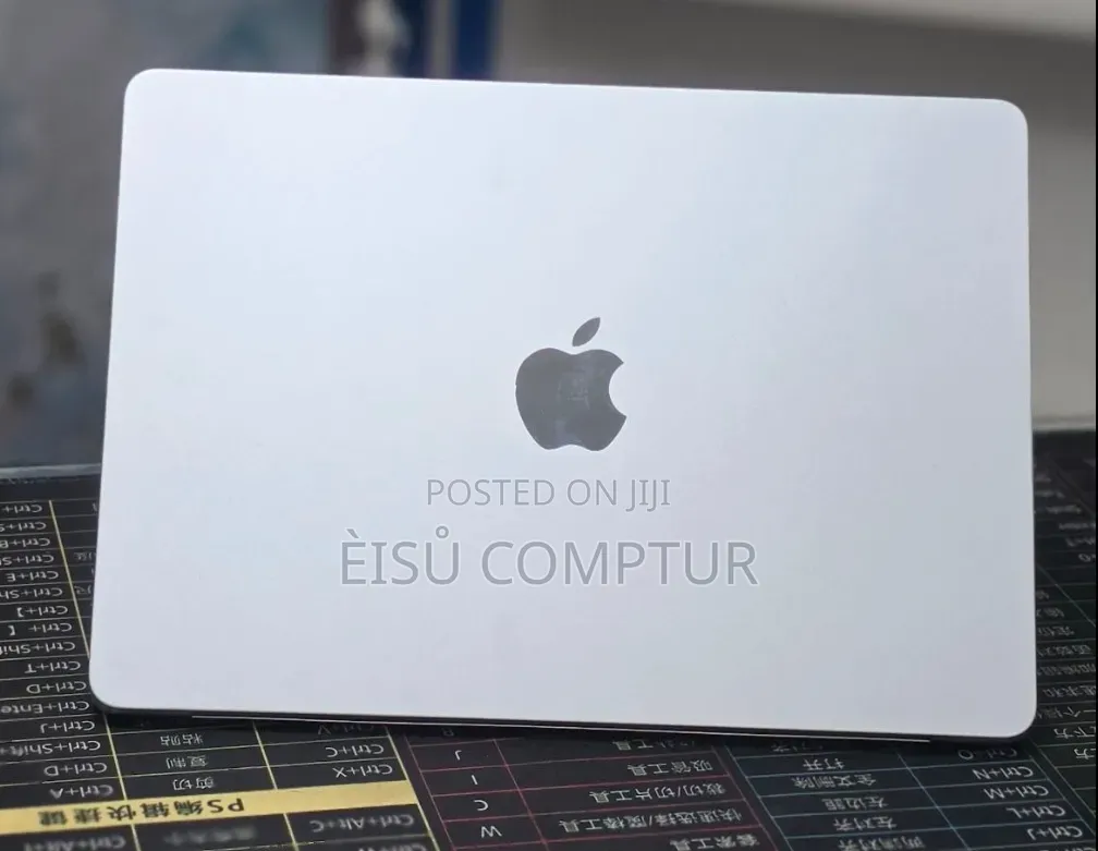 New Laptop Apple MacBook Air 2025 M4 16GB Apple M4 SSD 512GB