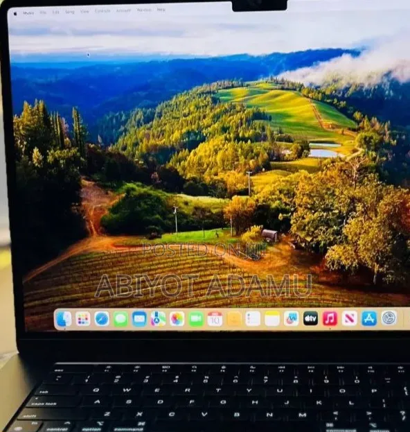 New Laptop Apple MacBook 2008 8GB Apple M3 SSD 256GB
