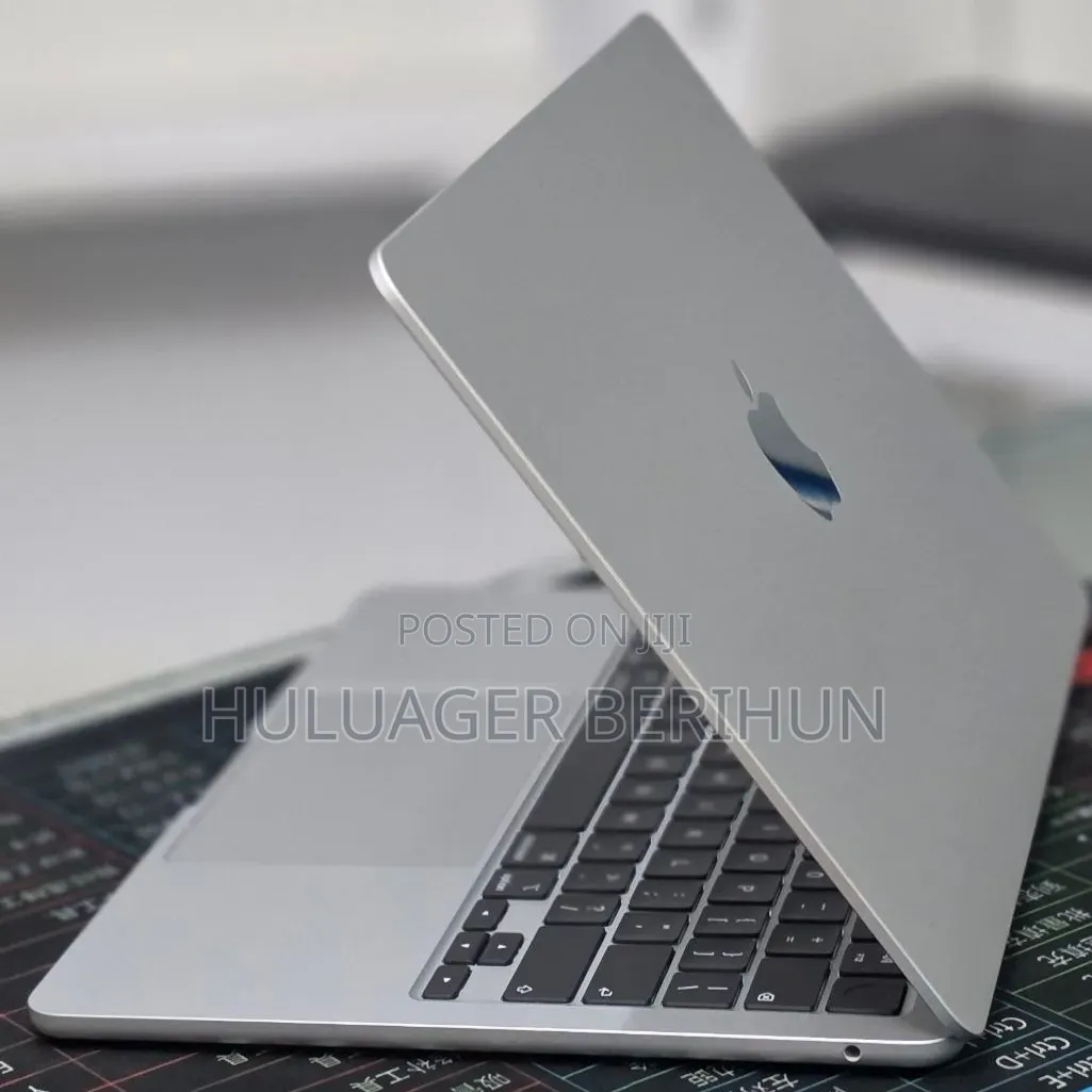 New Laptop Apple MacBook Air 2026 M5 16GB Apple M5 SSD 512GB