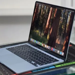 New Laptop Apple MacBook Air 2025 M4 16GB Apple M4 SSD 512GB