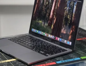 New Laptop Apple MacBook Pro 2020 M1 16GB Apple M1 SSD 256GB