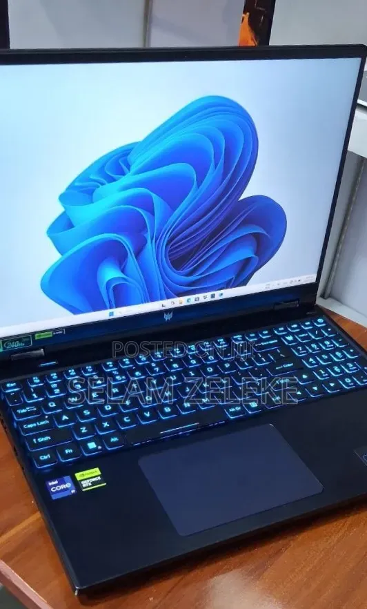 New Laptop Acer Predator Helios 16 16GB Intel Core i9 SSD 1T