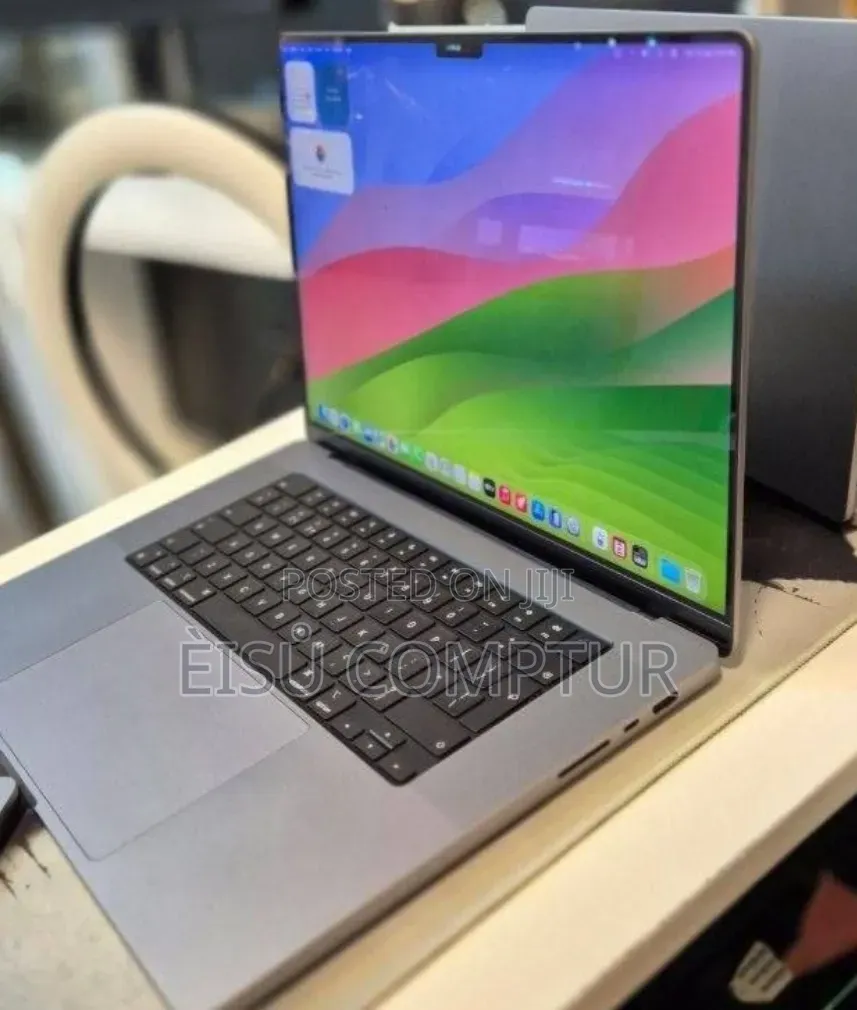 New Laptop Apple MacBook Pro 2021 M1 32GB Apple M1 Pro SSD 512GB