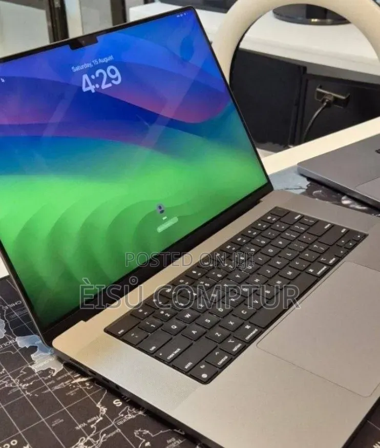 New Laptop Apple MacBook Pro 2021 M1 32GB Apple M1 Pro SSD 512GB