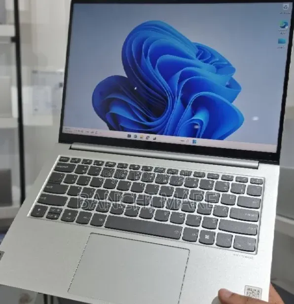 New Laptop Lenovo IdeaPad 130 16GB AMD Ryzen 7 SSD 512GB
