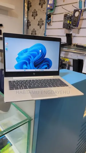 New Laptop HP EliteBook 830 G5 16GB Intel Core i5 SSD 512GB