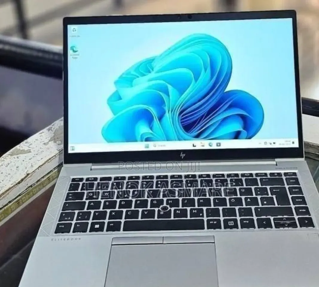 New Laptop HP EliteBook 840 G8 16GB Intel Core i5 SSD 512GB