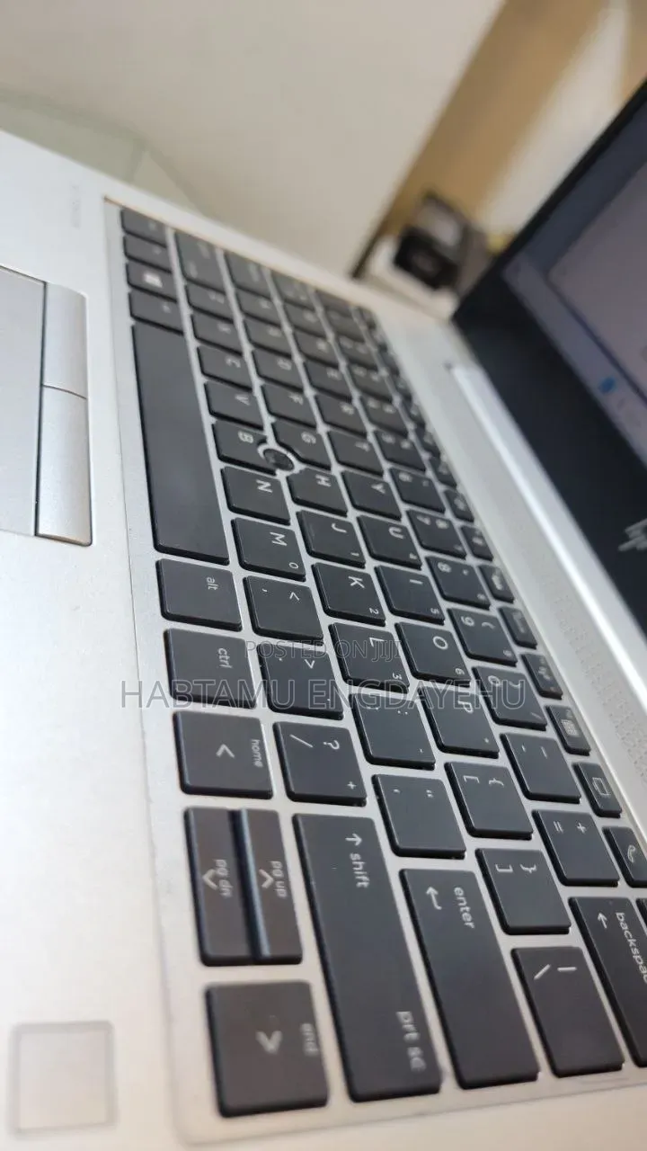 New Laptop HP EliteBook 830 G5 16GB Intel Core i5 SSD 512GB
