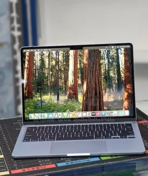 New Laptop Apple MacBook Air 2025 M4 16GB Apple M4 SSD 512GB