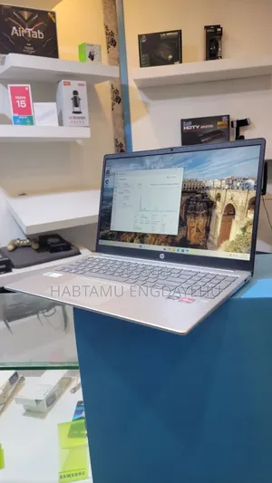 New Laptop HP Stream Notebook 8GB AMD Ryzen 3 SSD 256GB