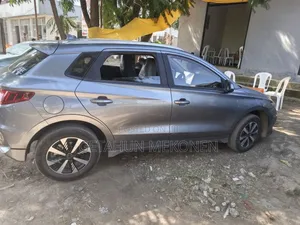 BYD E2 43 kWh 94 hp FWD 2024 Gray