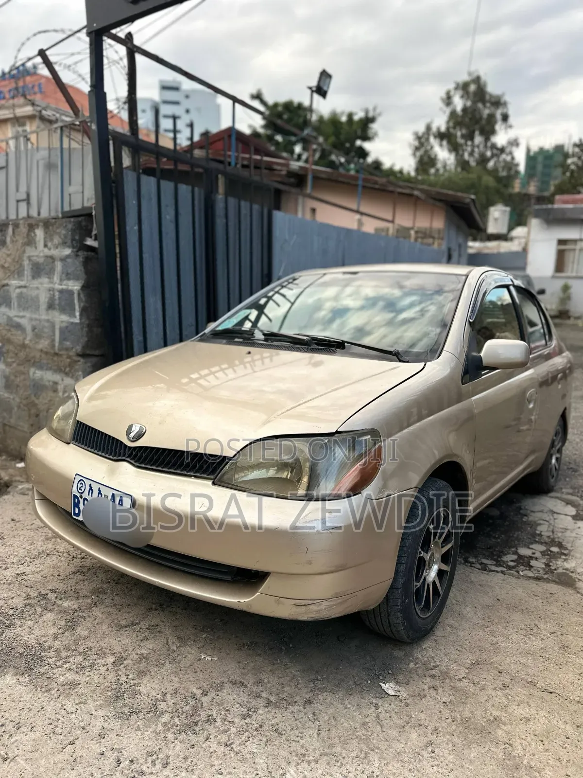 Toyota Platz 2001