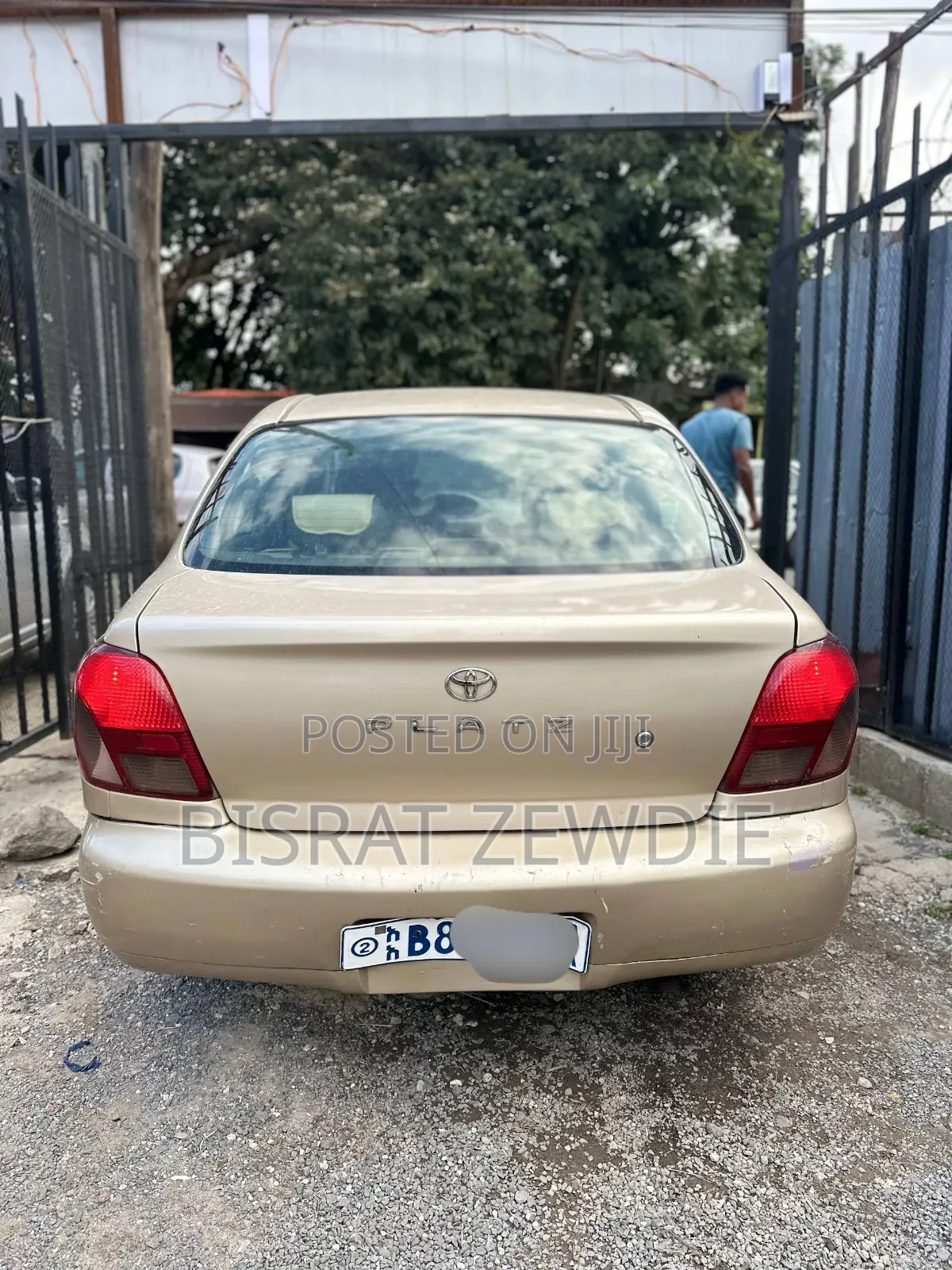 Toyota Platz 2001