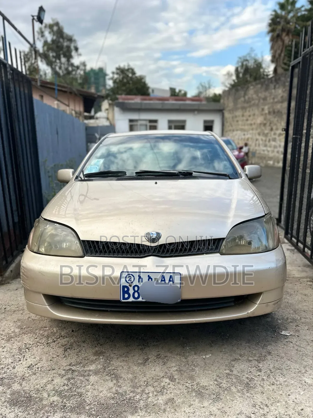 Toyota Platz 2001