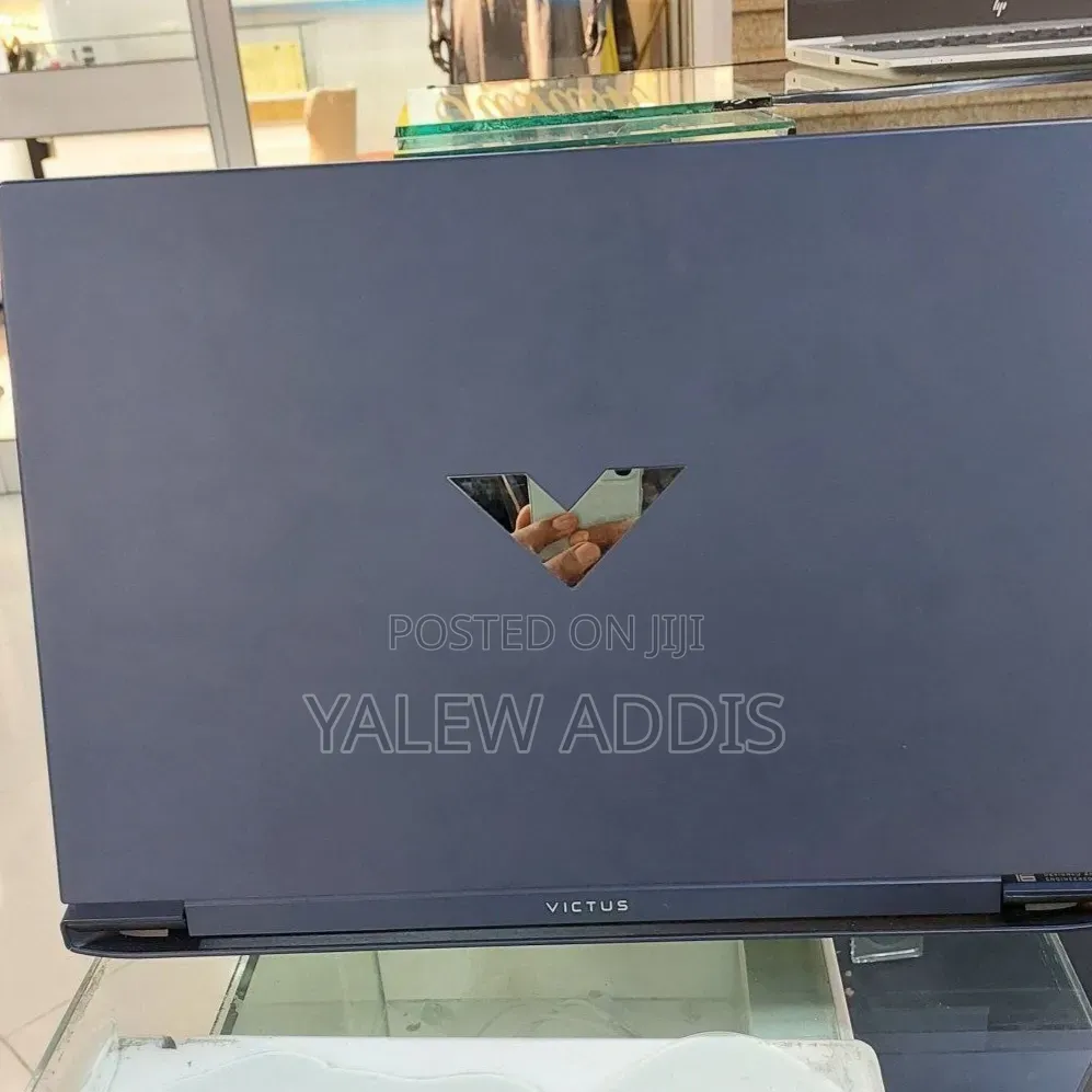 New Laptop HP Victus 16 8GB AMD Ryzen 7 SSD 1T