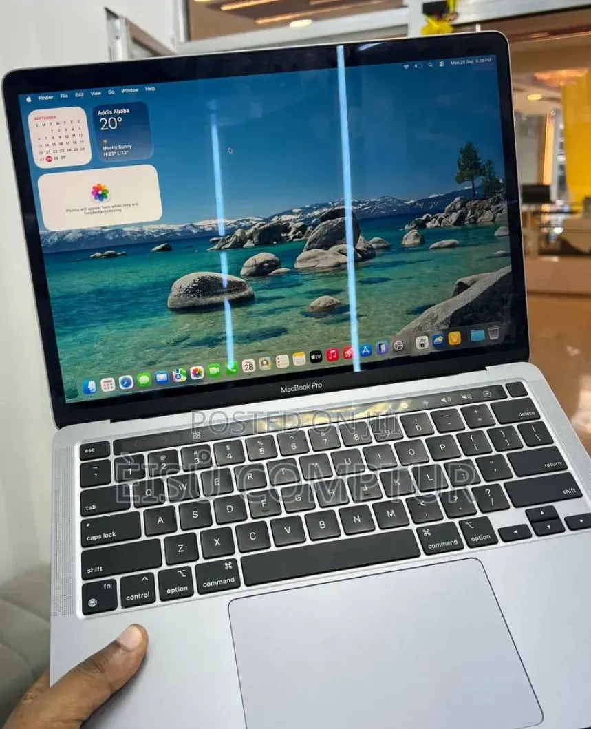 New Laptop Apple MacBook Pro 2020 M1 8GB Apple M1 Pro SSD 256GB