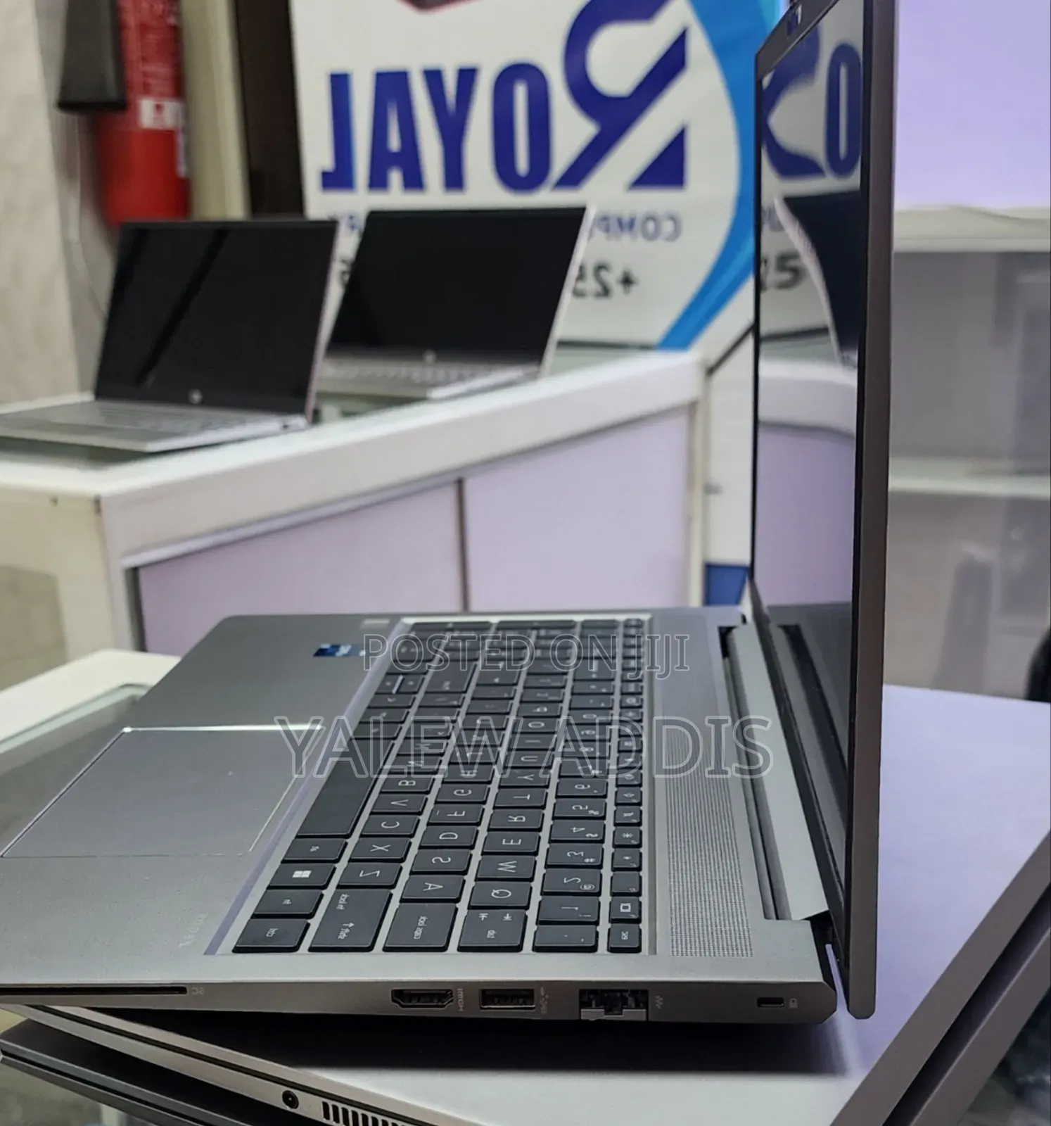 New Laptop HP ZBook 14 32GB Intel Core i9 SSD 512GB