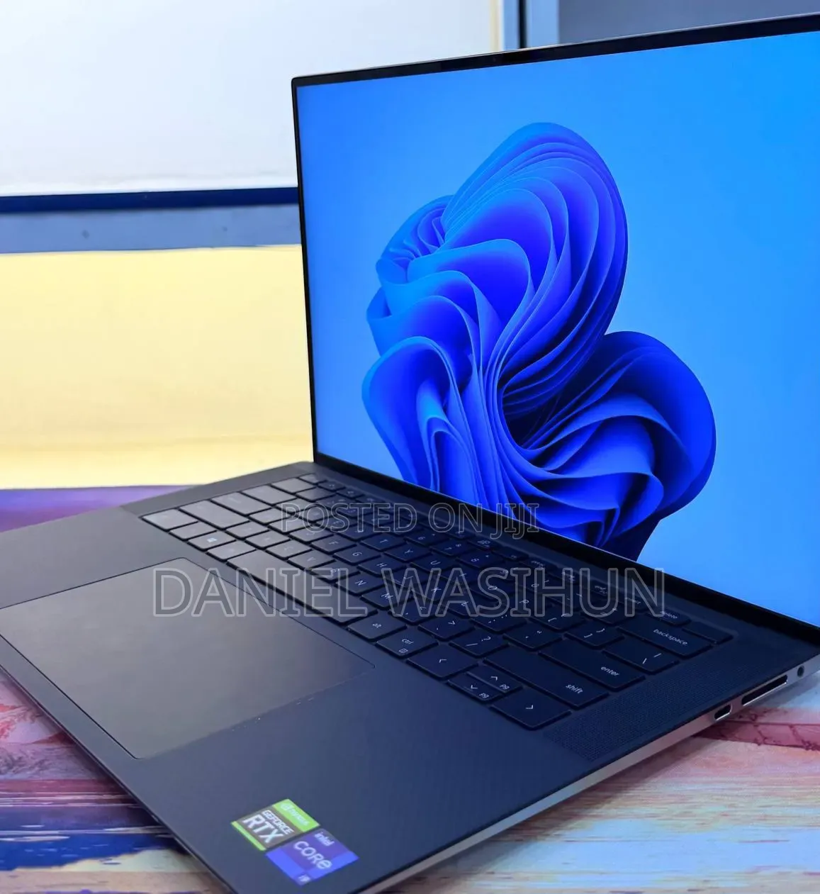 New Laptop Dell Precision 5560 16GB Intel Core i9 SSD 512GB