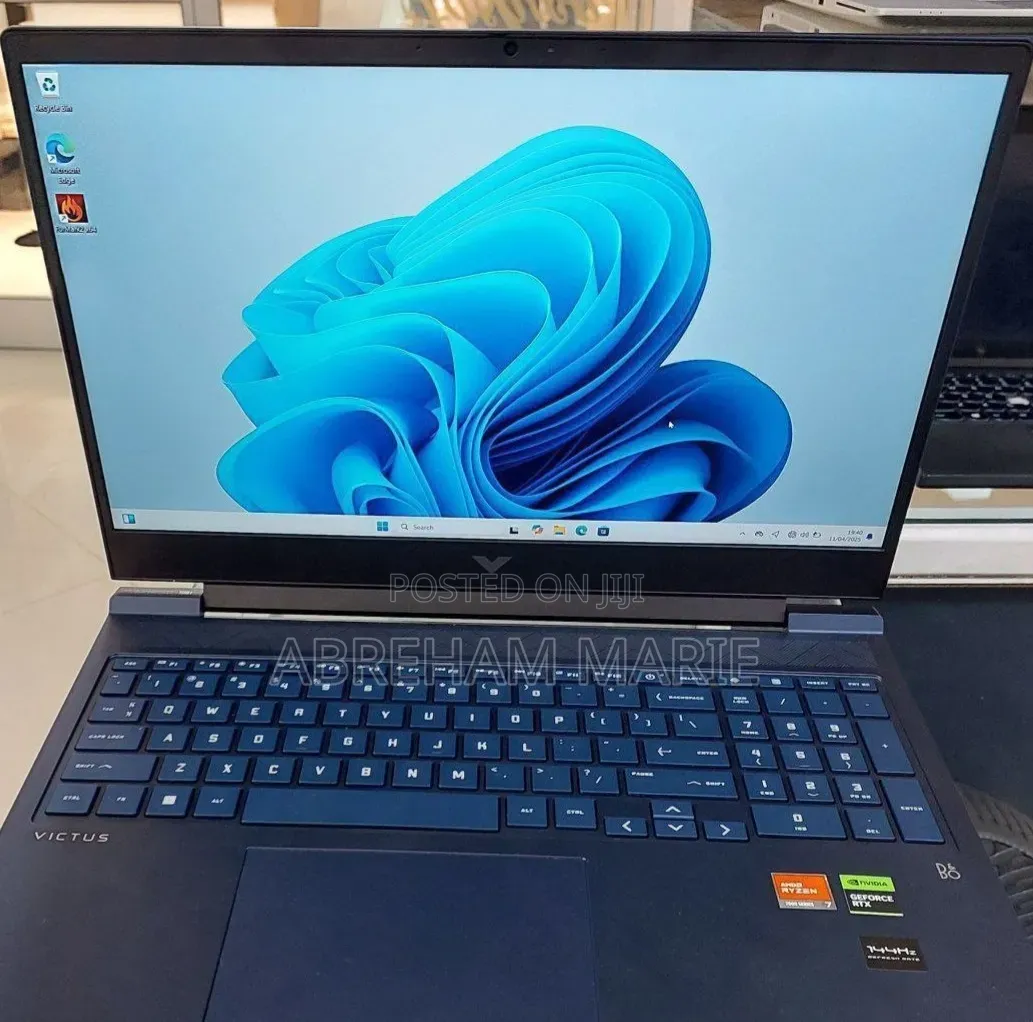 New Laptop HP Victus 16 8GB AMD Ryzen 7 SSD 1T
