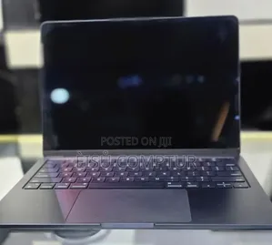 New Laptop Apple MacBook Air 2024 M3 8GB Apple M3 SSD 256GB