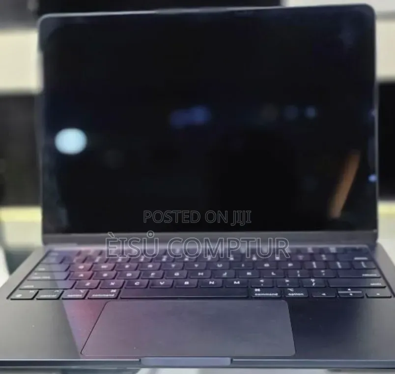 New Laptop Apple MacBook Air 2024 M3 8GB Apple M3 SSD 256GB