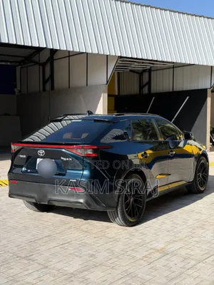 Toyota bZ4X 71.4 kWh FWD 2023 Blue