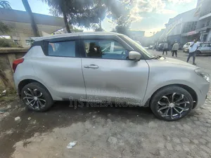 Suzuki Swift RS 2022 Silver