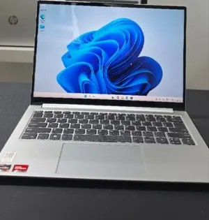 New Laptop Lenovo 16GB AMD Ryzen 7 SSD 512GB