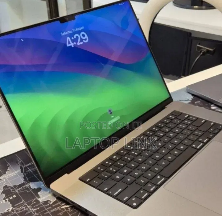 New Laptop Apple MacBook Pro 2021 M1 32GB Apple M1 Pro SSD 512GB