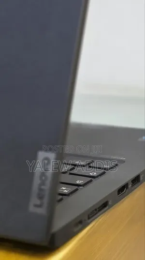 New Laptop Lenovo ThinkPad T14s Gen 2 16GB Intel Core i7 SSD 512GB