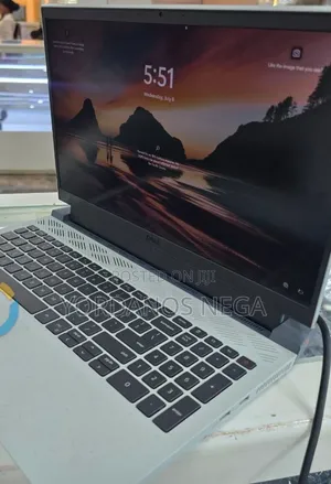 New Laptop Dell G15 5515 16GB Intel Core i7 SSD 512GB