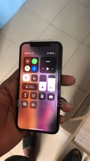 Apple iPhone X 64 GB White